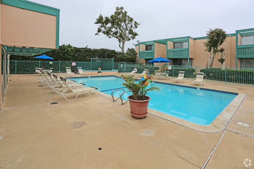 Primary Photo - Sandpointe Apartment Homes
