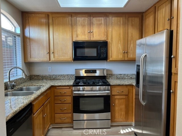 Building Photo - 30902 Club House Dr