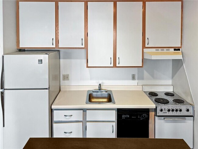 Building Photo - 431 S 7th St