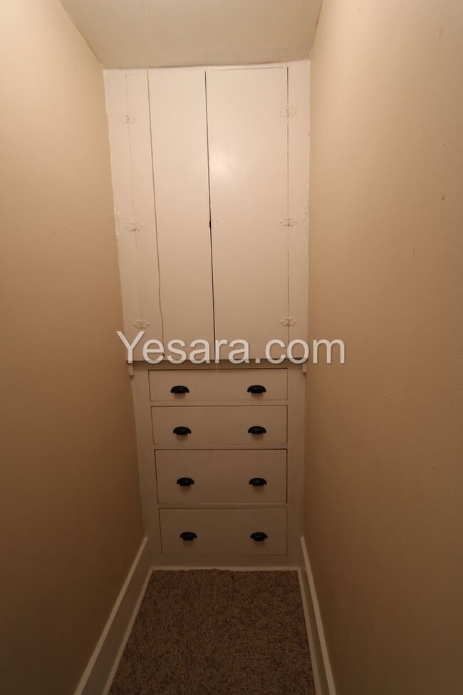 Building Photo - 2 Bedroom 1 Bath House