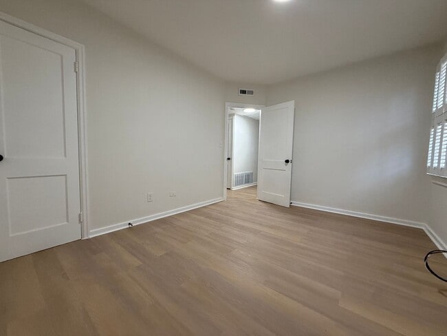 Building Photo - Now Available — Newly Remodeled 4BR / 2BA Home in Dalraida