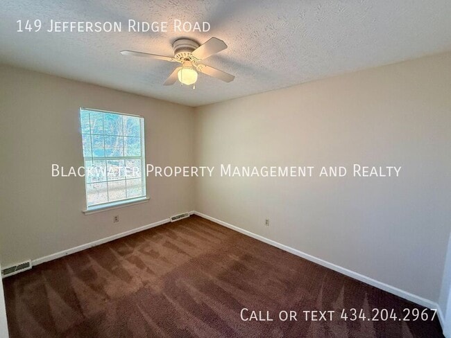 Building Photo - 149 Jefferson Ridge Rd