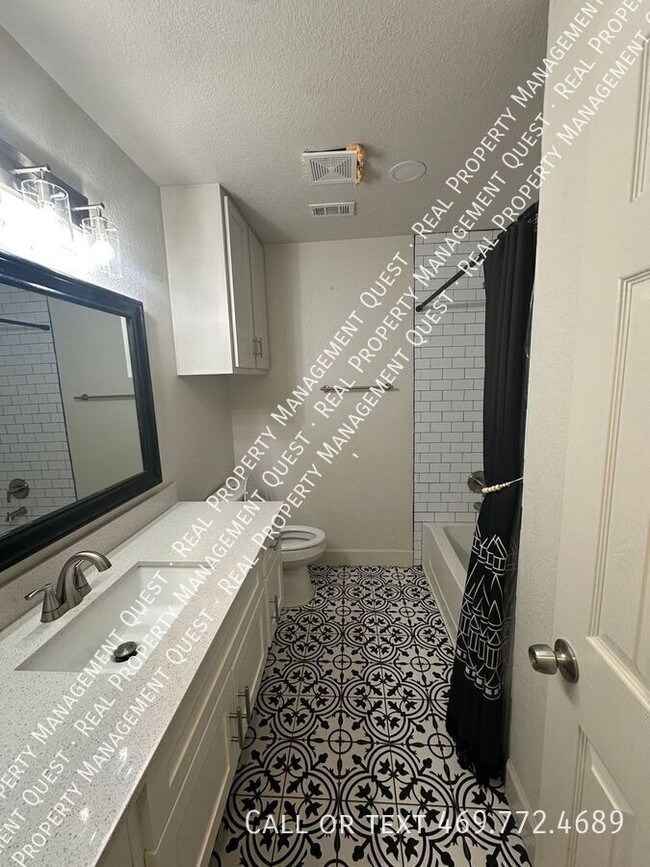 Building Photo - 5100 Eagle Nest Dr