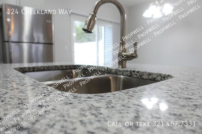 Building Photo - 124 Creekland Wy