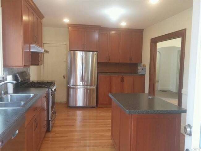 Building Photo - 453 Wendell Terrace
