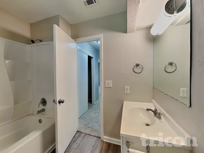 Building Photo - 4909 Tiffany Ln