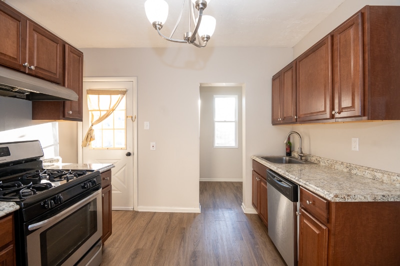 Building Photo - 1600 Rutherford Ave