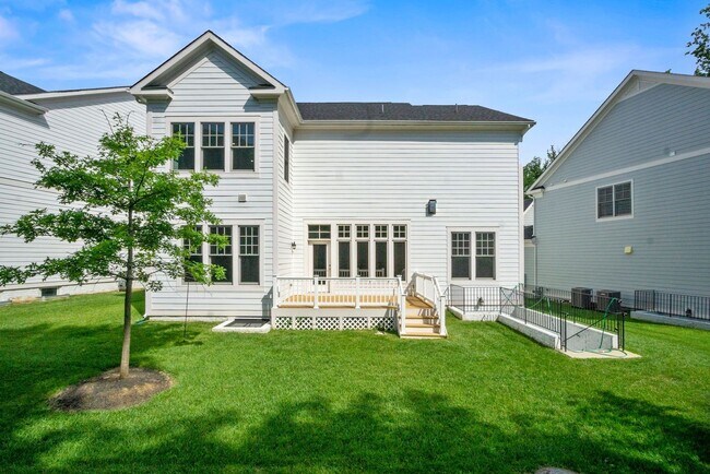 Building Photo - 5 Bed 4.5 Bath - Bethesda Single Family - ...