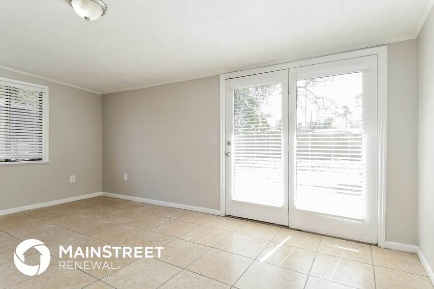 Building Photo - 7104 Pellias Rd