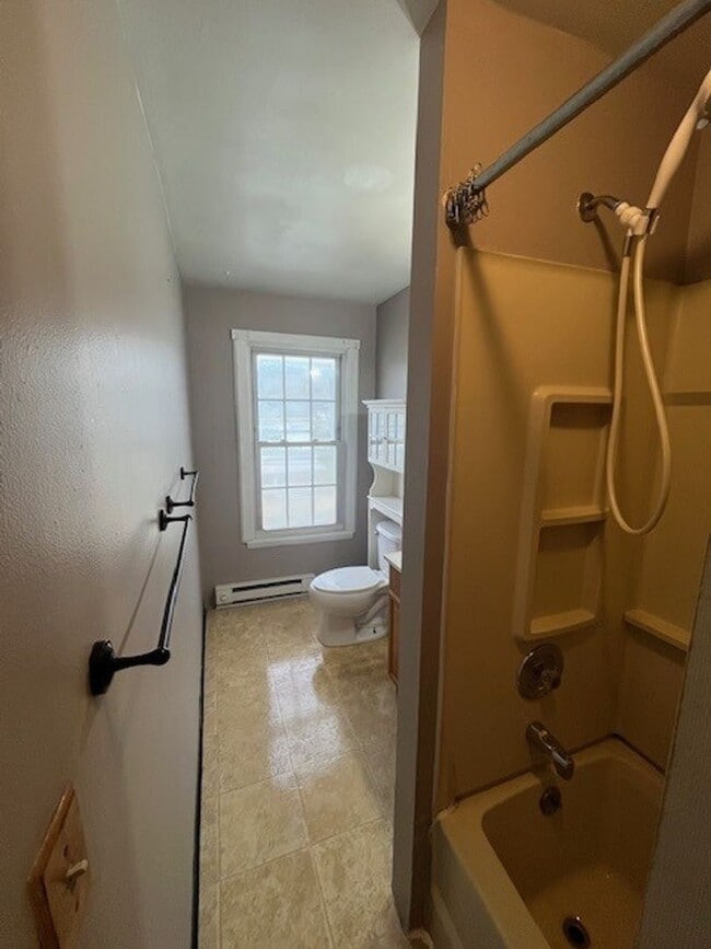 Building Photo - 6 E High St