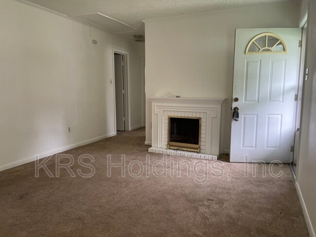 Building Photo - 916 80th St
