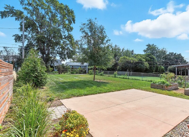 Building Photo - 1927 S 61st St