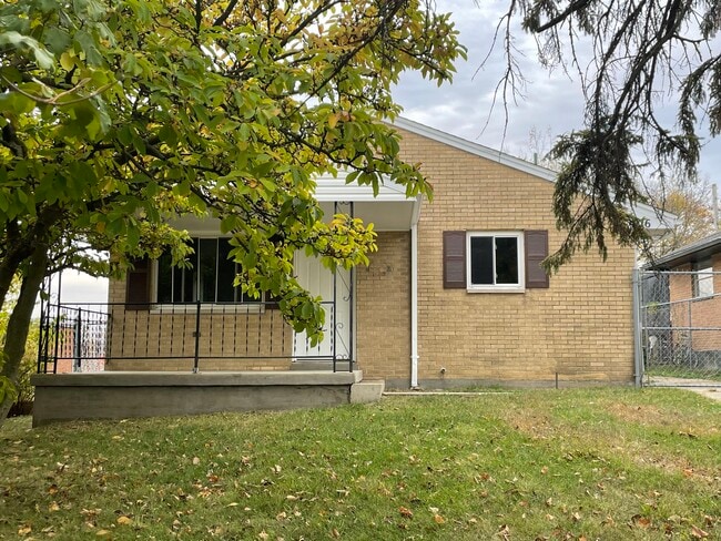 Primary Photo - 326 Blackwood Ave