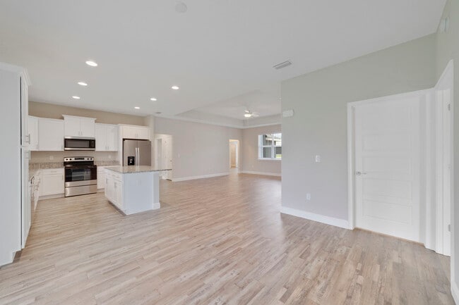 Building Photo - 4780 SW 95th Ln