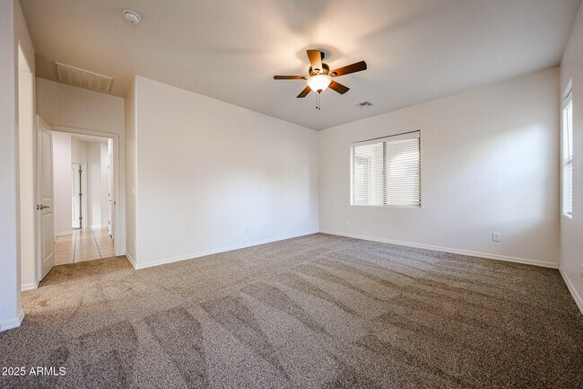 Building Photo - 3535 S Jasmine Dr