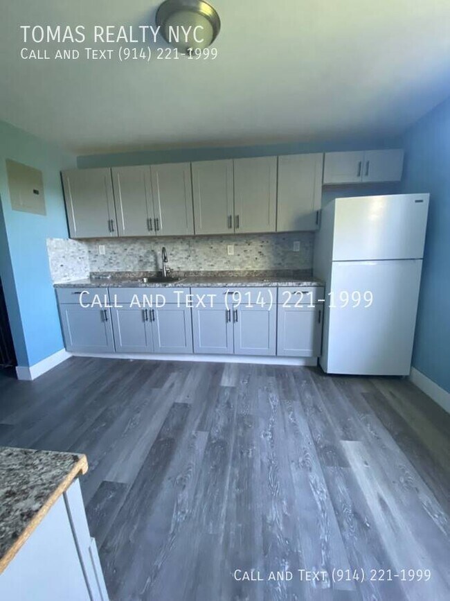 Building Photo - 222 Sommerville Pl