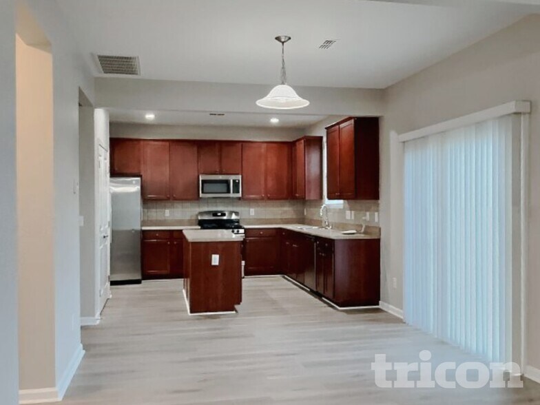 Building Photo - 3513 Diamond Springs Dr