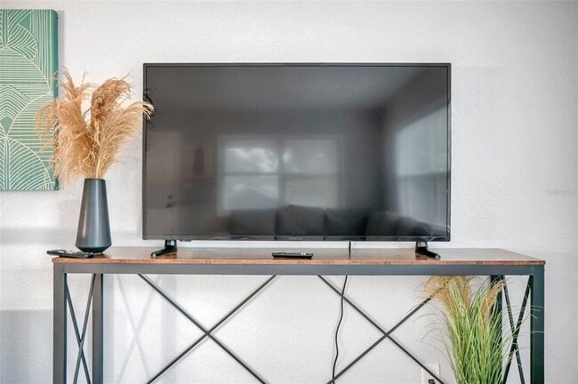 Building Photo - 3720 3rd Ave N