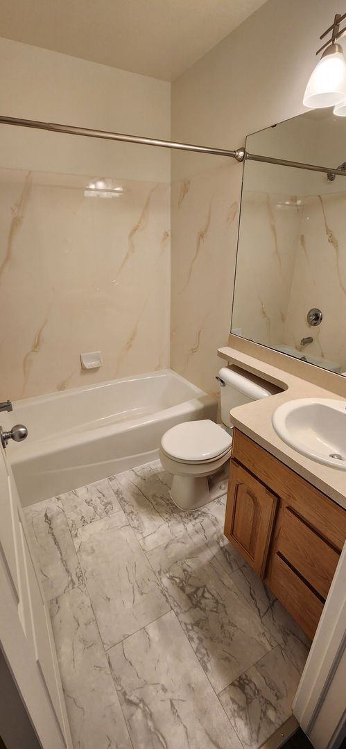 Building Photo - Herriman 6 Bedroom Home!!