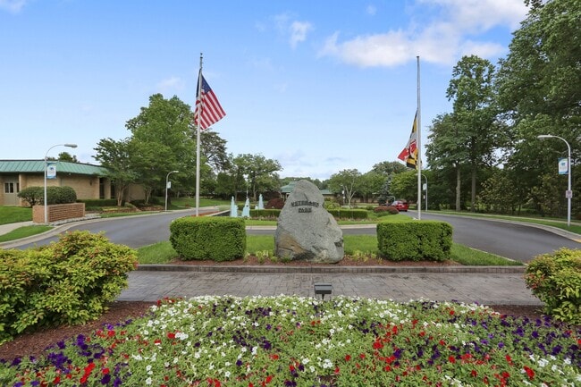 Building Photo - 15107 Interlachen Dr