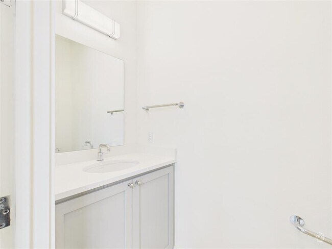 Building Photo - 3306 Cantwell Ln