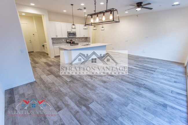 Building Photo - 1953 W Kinfield Trail