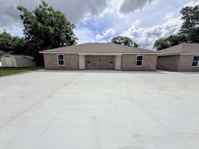 Building Photo - Brand new 2BR/2BA Duplex in Lake Charles!!