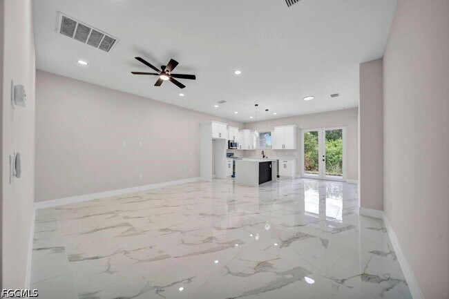 Building Photo - 4648-4650-4650 Leonard Blvd S