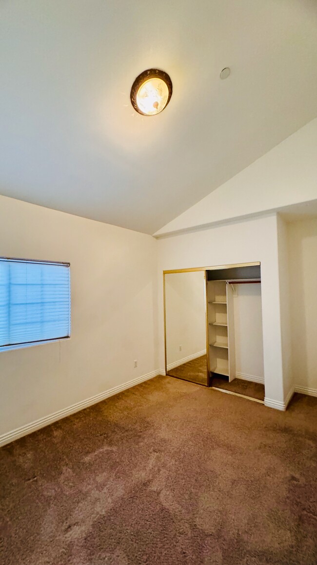 Bedroom - west facing between primary and southwest bedroom. Best breeze in the house. - 2107 Plant Ave