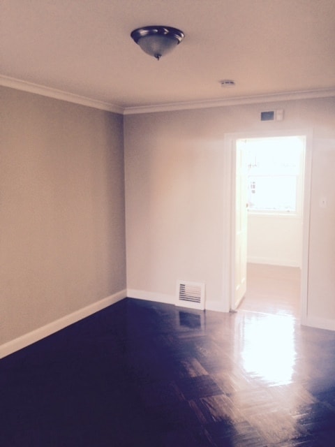 Building Photo - Enjoy indoor & outdoor living in this Spacious 4 Level, 3 bedroom 2 bath home in Lakeside District