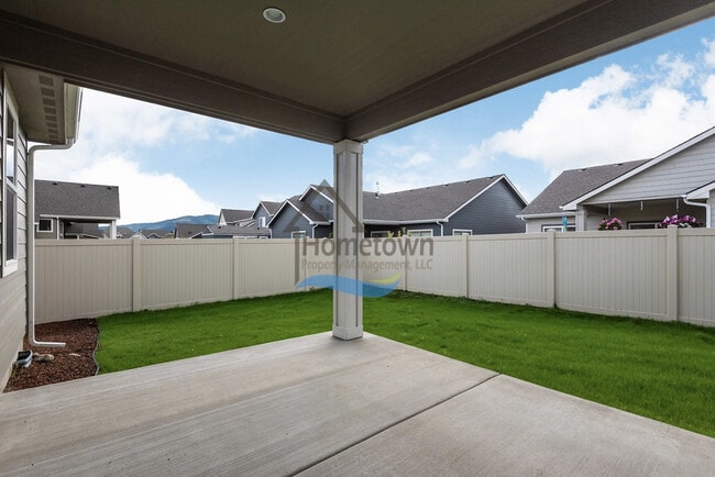 Building Photo - Brand New 4 Bed 2.5 Bath Home in Post Falls!!