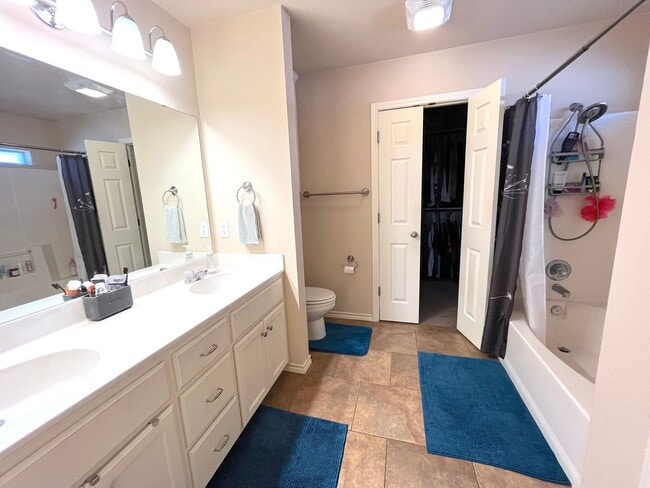 Building Photo - AUGUST 2026 PRE-LEASE Beautiful 4 Bedroom 3 Bathroom Home in Dove Crossing