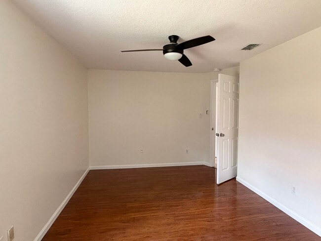 Building Photo - 7386 Spring Villas Cir