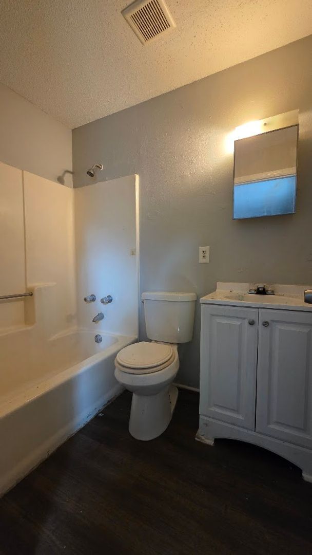 Building Photo - 314 Station Crossing Dr