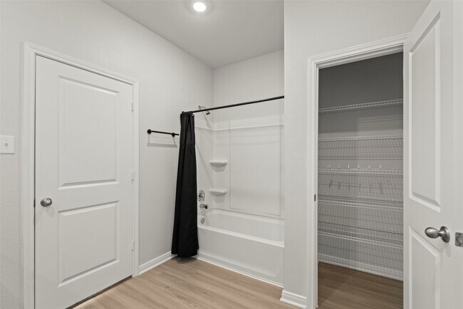 Building Photo - 11430 Amber Plns Dr