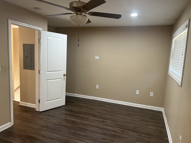 Building Photo - 3751 M.L.K. Jr Dr SW