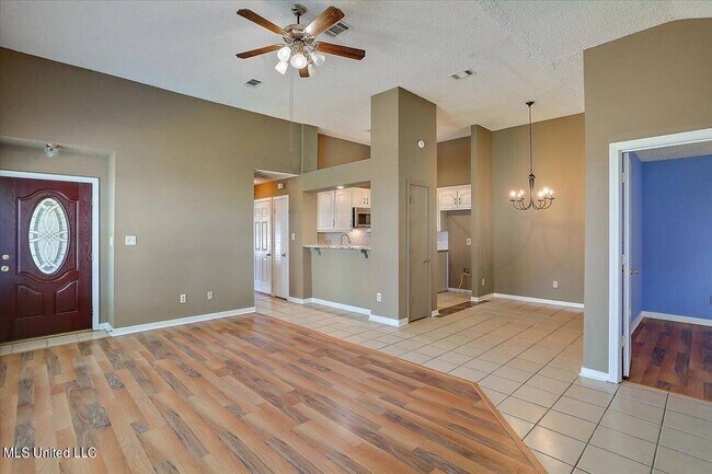 Building Photo - 607 Harbor Ridge Dr