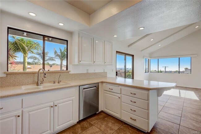 Building Photo - 33816 Colegio Dr