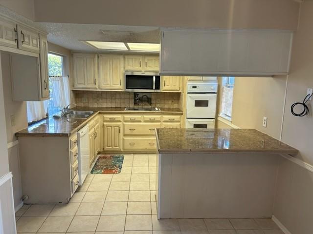 Building Photo - 2628 Lawndale Dr