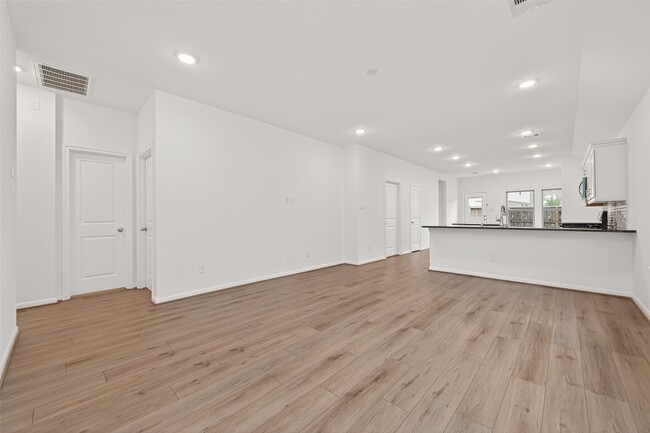 Building Photo - 1410 Cecilia Vines Dr