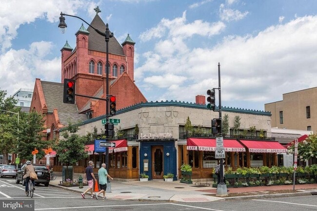 Building Photo - 1916.5 New Hampshire Ave NW