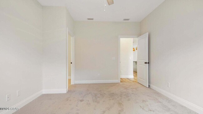 Building Photo - 906 Mulberry Ave