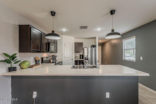 Building Photo - 8721 S 253rd Dr