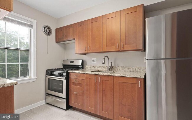 Building Photo - 6603 E Wakefield Dr