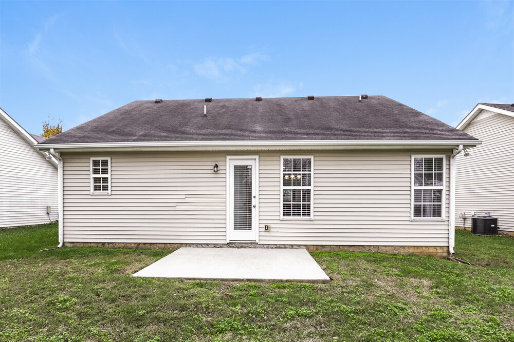 Building Photo - 1624 St Andrews Dr