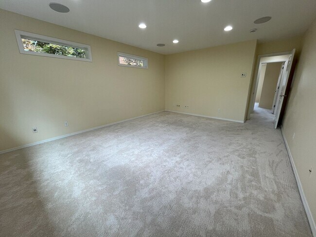 Building Photo - Elegant 5-Bedroom + Bonus Room Home with Modern Upgrades and Serene Outdoor Space