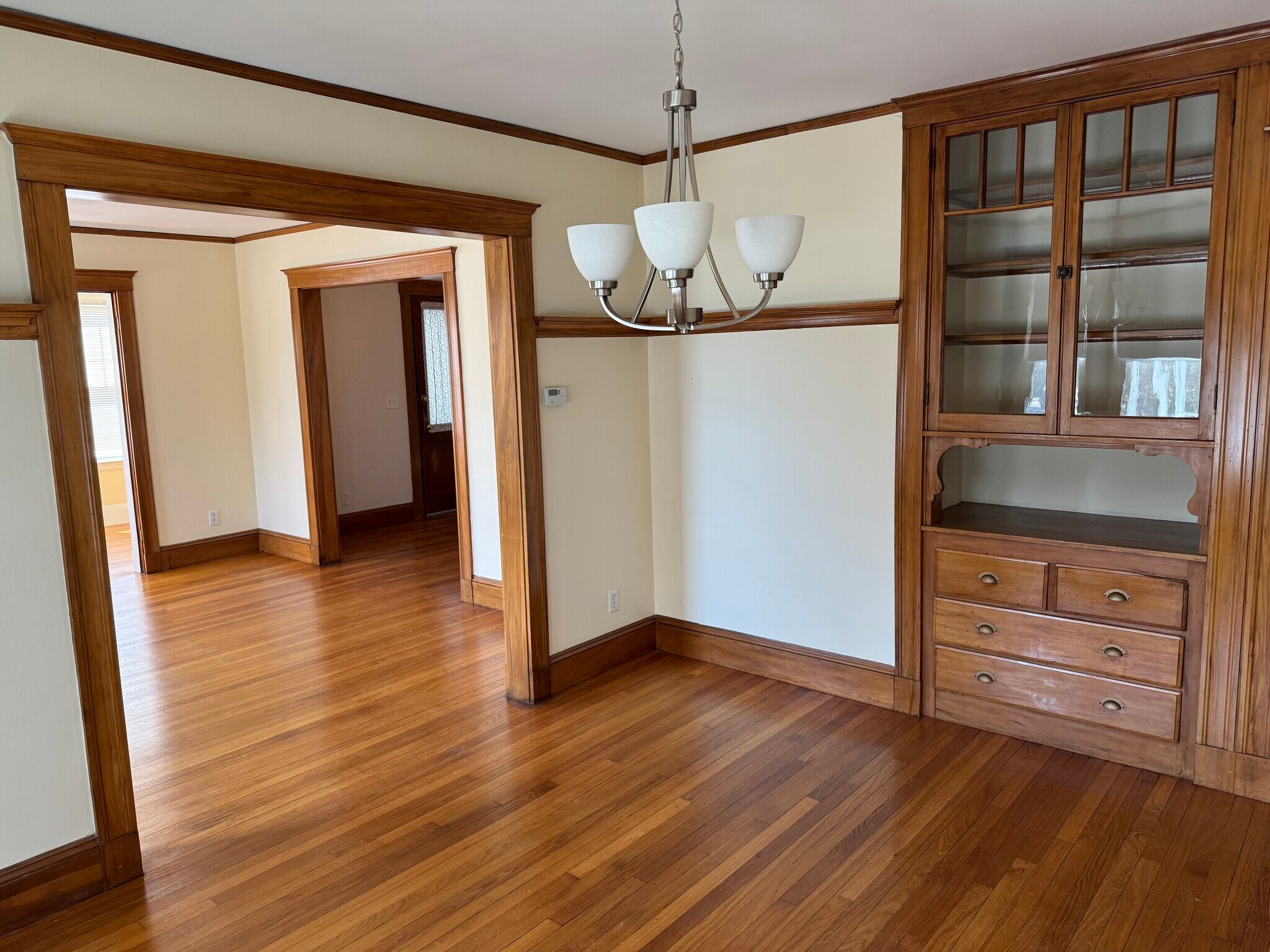 Dining - 20 Colbert St