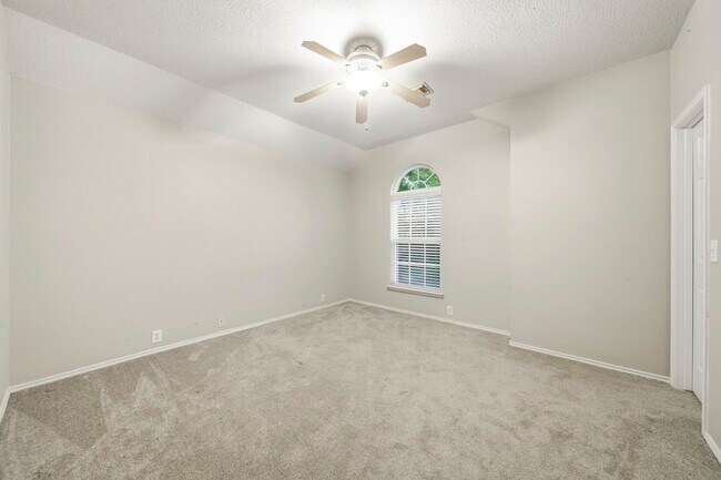 Building Photo - 11814 Berkway Trail