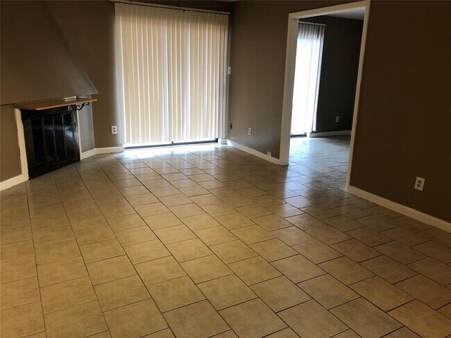 Building Photo - 10075 Westpark Dr