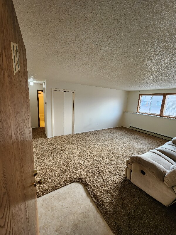 Building Photo - 131 Miller St NE